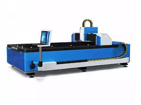 6015G CNC τέμνουσα μηχανή λέιζερ ινών για το ανοξείδωτο χάλυβα άνθρακα